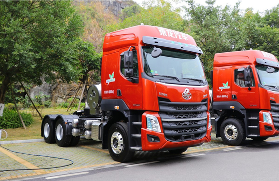 Dongfeng Chenglong 40 Ton 6 * 4 Tipper Dump Truck 375HP CH4250LNG