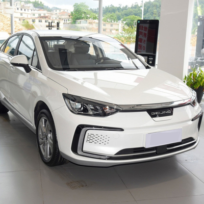 BAIC EU5 รถยนต์โดยสารอัตโนมัติ AT 8 Speed ​​High Power รุ่นหรูหรา Sedan Car