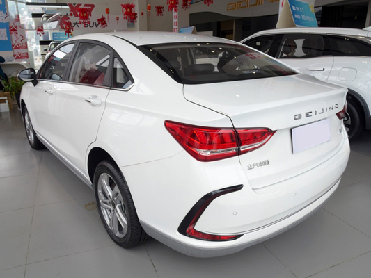BAIC EU5 รถยนต์โดยสารอัตโนมัติ AT 8 Speed ​​High Power รุ่นหรูหรา Sedan Car