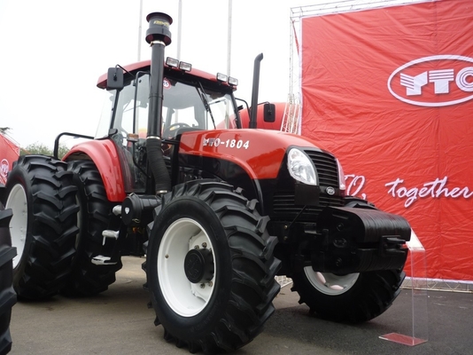 YTO-LG1504 รถแทรกเตอร์ล้อยางเกษตร 50HP-200HP