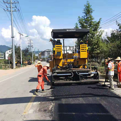 93kw 6m เครื่องจักรวิศวกรรมโยธา Asphalt Pavers GYA6000L