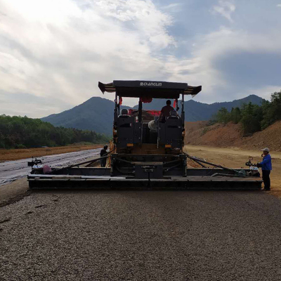 93kw 6m เครื่องจักรวิศวกรรมโยธา Asphalt Pavers GYA6000L