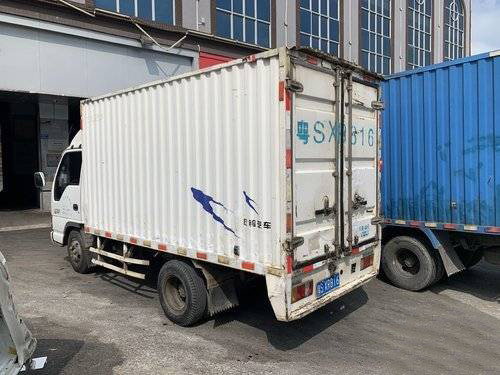 Isuzu รถบรรทุกสินค้ามือสอง 90hp 4x2 รุ่น ปี 2012 ยูโร 3