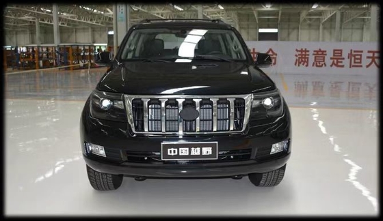 ในสต็อก SUV ออฟโรดขนาดใหญ่พลังงานพื้นที่ขนาดใหญ่การผลิตยานยนต์สามสีเทคโนโลยีเครื่องยนต์ขั้นสูง