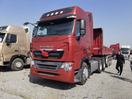 12 AMT หัวรถแทรกเตอร์ Sinotruk Howo 6x4 Tipper Truck T7H Euro 5