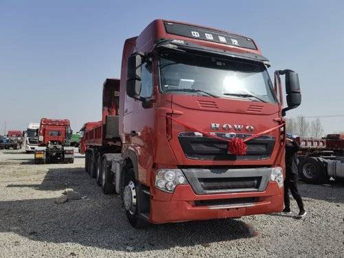 12 AMT หัวรถแทรกเตอร์ Sinotruk Howo 6x4 Tipper Truck T7H Euro 5