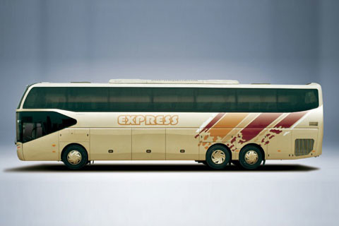 Yutong Coach 13.7m รถโค้ชสุดหรู 375HP ความเร็วสูงสุด 125km/H