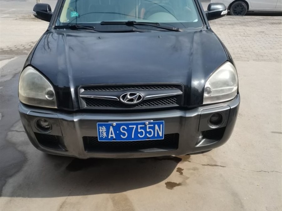 2009 2.0L Hyundai Tucson รถมือสองซันรูฟขับเคลื่อนสองล้ออัตโนมัติ 120000 Km Euro IV